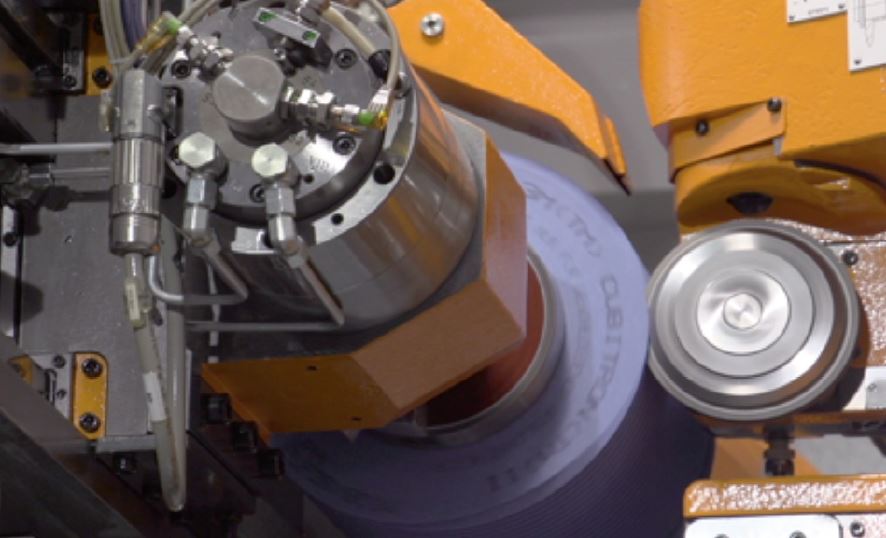 Abrichten mittels Profilrolle auf Liebherr LCS 700 Abrichten mittels Profilrolle auf Liebherr LCS 700
